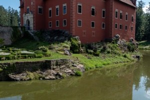 Cervena Lhota Castle – A Fairytale on the Lake